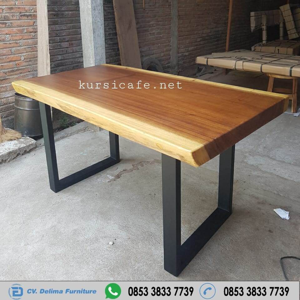meja kayu trembesi panjang 150 cm kaki besi hollow