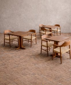 Meja Kursi Cafe Minimalis Kayu Solid Gaya Scandinavian